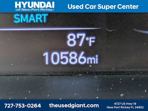 Used 2025 Hyundai Elantra SE w/ Cargo Package FWD image 29