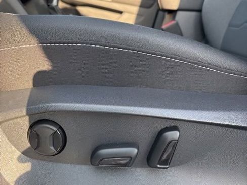New 2026 Volkswagen Taos SE AWD/4WD image 15