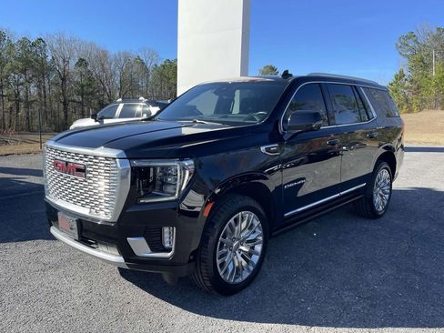 Used 2023 GMC Yukon Denali w/ Denali Reserve Package image 6