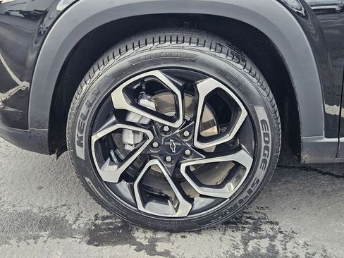 Used 2025 Chevrolet Trax RS w/ Sunroof Package image 41