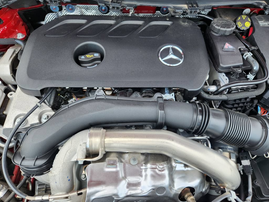 Certified 2025 Mercedes-Benz GLA 250 4MATIC image 30
