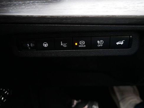 Certified 2024 Nissan Ariya AWD image 28