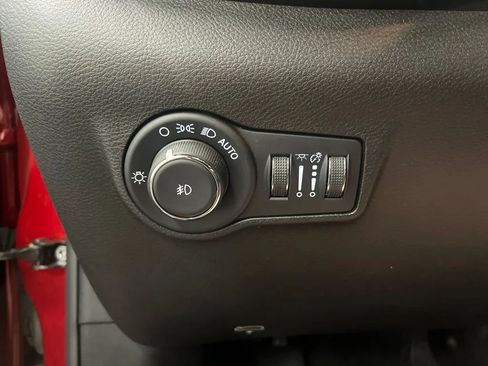 Used 2025 Jeep Compass Trailhawk AWD/4WD image 26