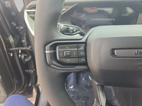 New 2026 Jeep Cherokee Limited image 20