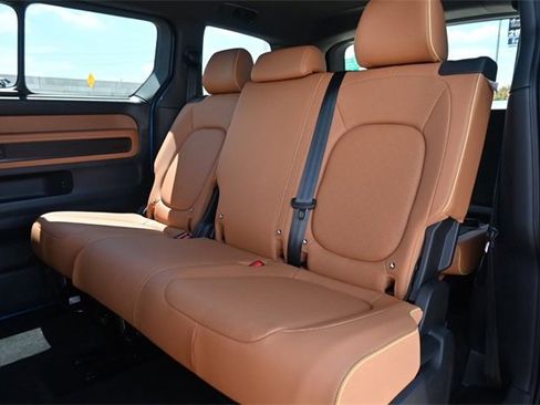 New 2025 Volkswagen ID. Buzz Pro S image 17