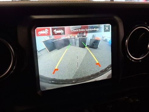 Used 2023 Jeep Wrangler Unlimited Rubicon 392 w/ Dual Top Group AWD/4WD image 17