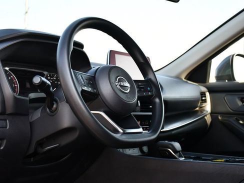 Used 2024 Nissan Rogue SV AWD/4WD image 14