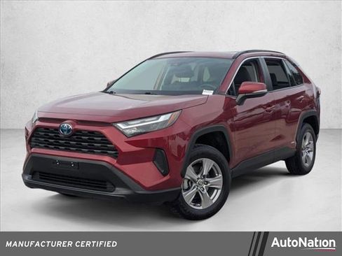 Used 2022 Toyota RAV4 XLE image 1