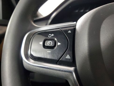 Certified 2023 Volvo XC90 B5 Plus w/ Protection Package Premier image 26