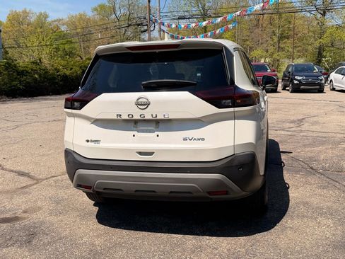 Used 2023 Nissan Rogue SV AWD/4WD image 6