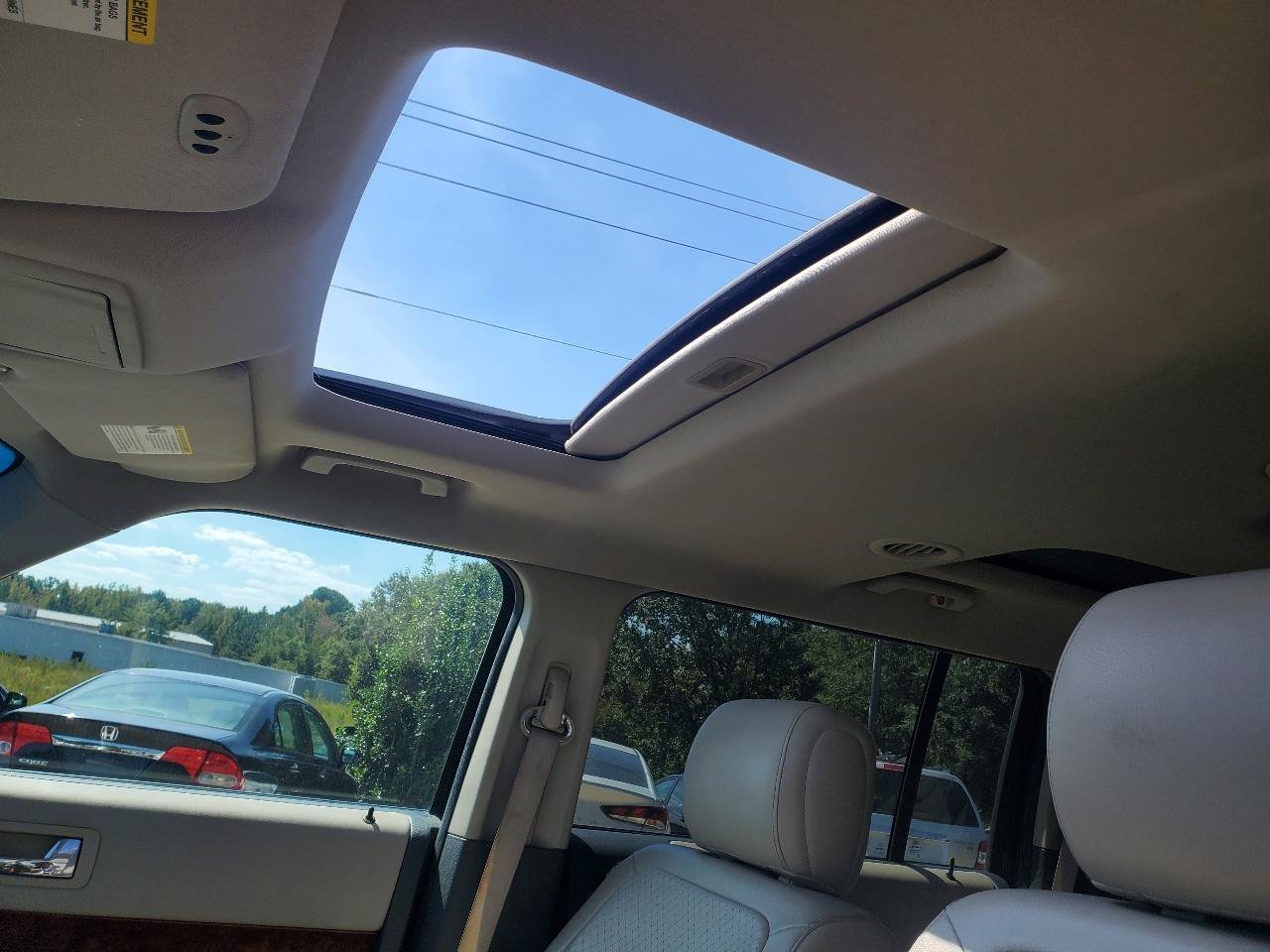 Used 2009 Ford Flex Limited FWD image 18