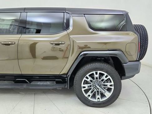 Used 2025 GMC Hummer EV 2X w/ LPO, Cargo Utility Package image 10