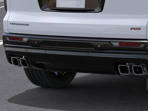 New 2026 Chevrolet Traverse RS w/ LPO, Floor Liner Package image 14