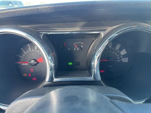 Used 2005 Ford Mustang Deluxe image 19