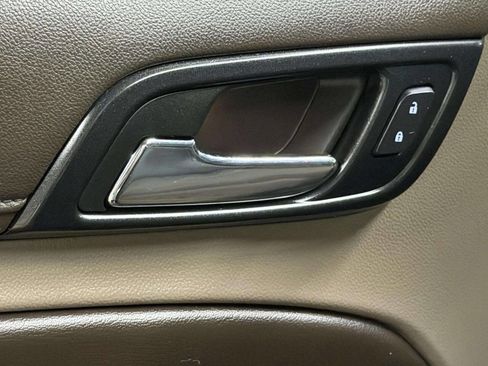 Used 2017 Chevrolet Tahoe LT w/ LT Signature Package image 17