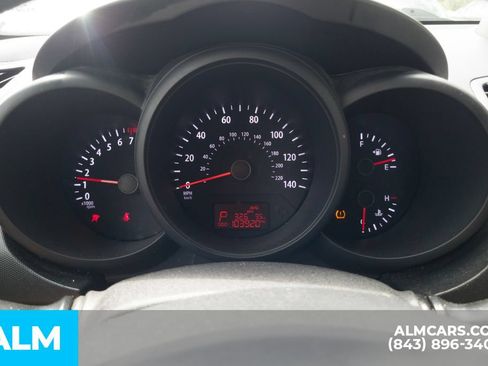 Used 2013 Kia Soul FWD image 12