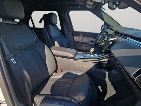 Used 2024 Land Rover Range Rover Sport Dynamic SE image 15