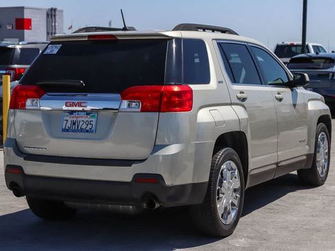 Used 2015 GMC Terrain SLT FWD image 4