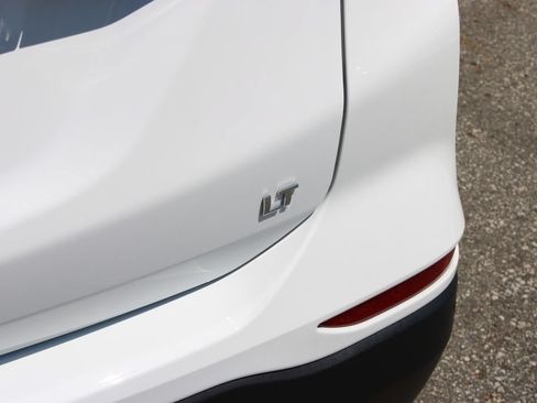 Certified 2024 Chevrolet Equinox LT FWD image 29