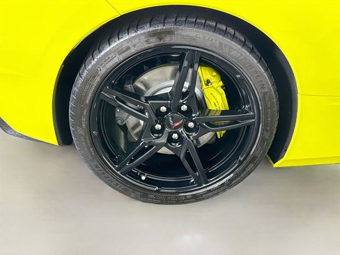 Used 2020 Chevrolet Corvette Stingray Preferred Cpe w/ 2LT Preferred Equipment Group RWD image 29