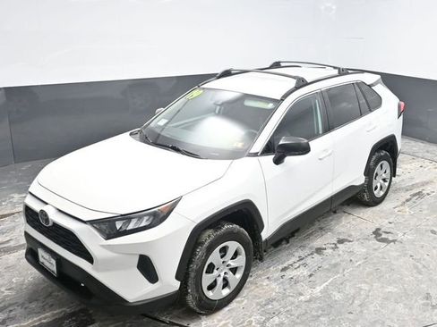 Used 2019 Toyota RAV4 LE image 27