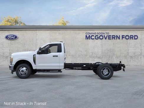 New 2026 Ford F350 4x4 Regular Cab DRW Super Duty image 4