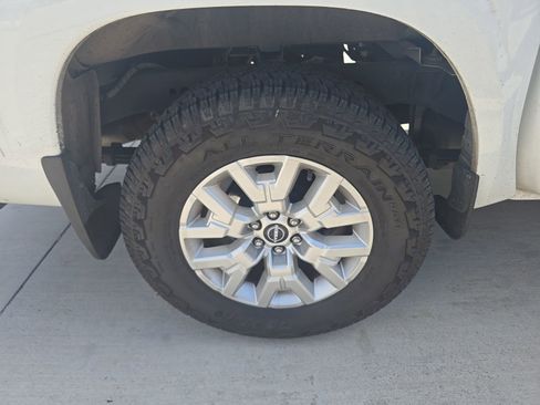 Used 2022 Nissan Frontier SV w/ Technology Package image 5