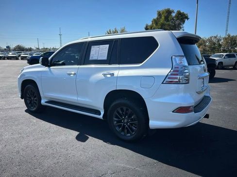 Used 2023 Lexus GX 460 Premium w/ Premium Package image 4