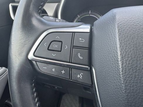 Used 2020 Toyota Highlander XLE image 29