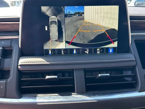 Used 2023 Chevrolet Tahoe Premier w/ Premium Package 2 image 31