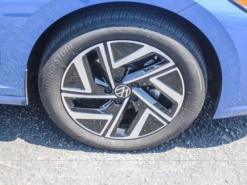 Used 2022 Volkswagen Jetta SEL FWD image 12