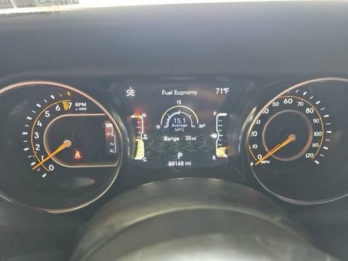 Used 2021 Jeep Gladiator Overland AWD/4WD image 12
