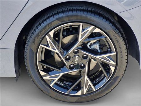 Used 2025 Kia K5 GT-Line w/ GT-Line Premium Package FWD image 23