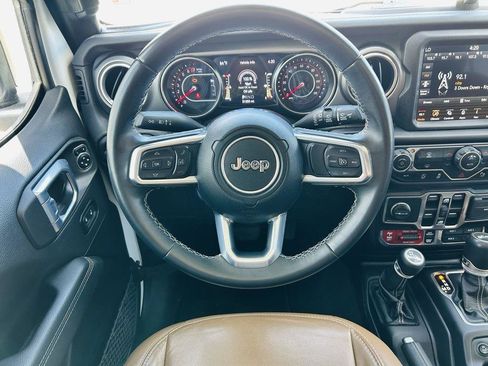 Used 2021 Jeep Wrangler Unlimited Rubicon w/ Uconnect 4C Nav & Sound Group image 12