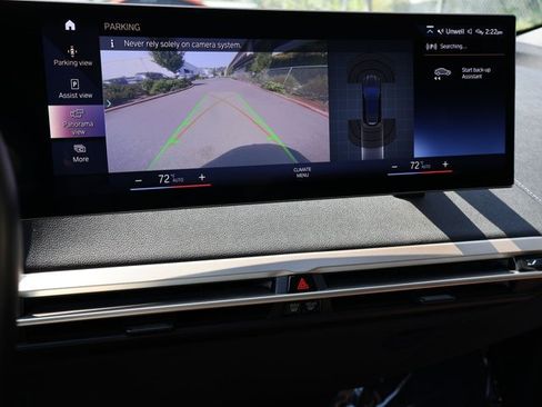 Used 2023 BMW iX xDrive50 AWD/4WD image 18