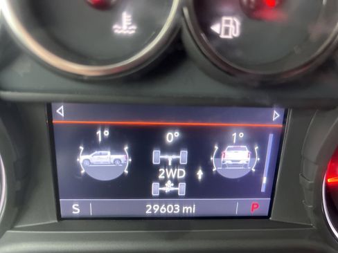 Used 2020 Chevrolet Silverado 1500 LT w/ All-Star Edition image 19