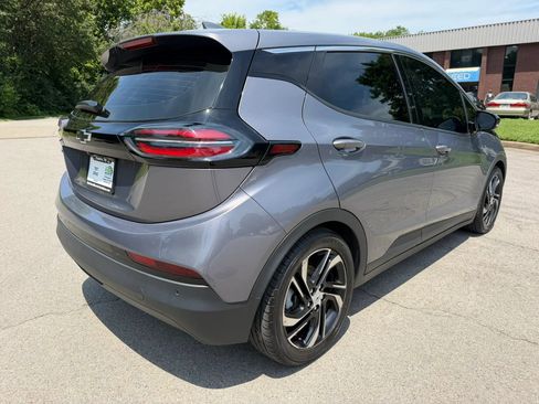 Used 2023 Chevrolet Bolt LT w/ Driver Confidence Package FWD image 7