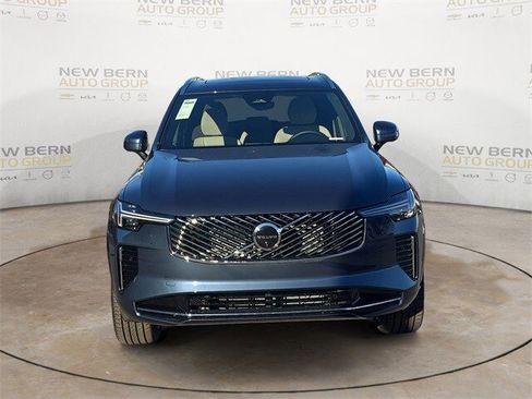 New 2026 Volvo XC90 B6 Plus w/ Protection Package Premier AWD/4WD image 8