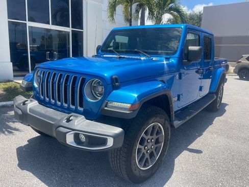 Used 2022 Jeep Gladiator Overland w/ Popular Equipment Package AWD/4WD image 3