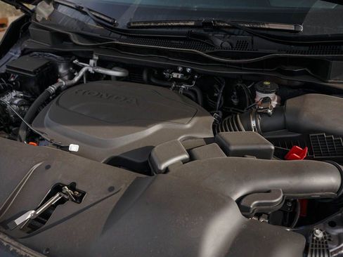 New 2026 Honda Odyssey Touring image 7