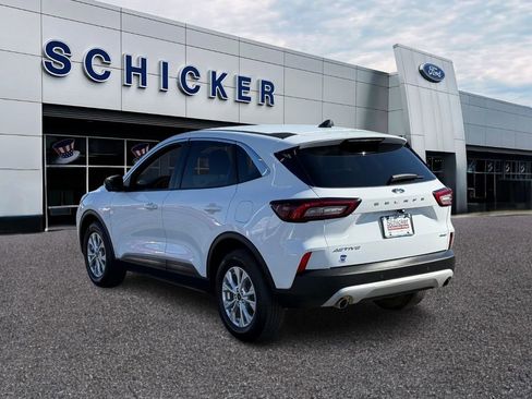 Certified 2023 Ford Escape Active w/ Tech Pack #2 image 3