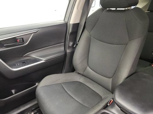 Used 2022 Toyota RAV4 LE FWD image 15