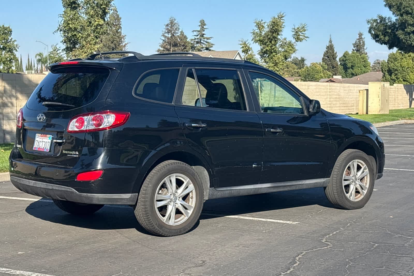 Used 2011 Hyundai Santa Fe Limited AWD/4WD image 3