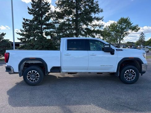 Used 2023 GMC Sierra 3500 SLE w/ Remote Start Package AWD/4WD image 4