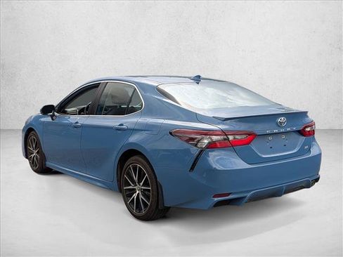 Used 2024 Toyota Camry SE FWD image 7