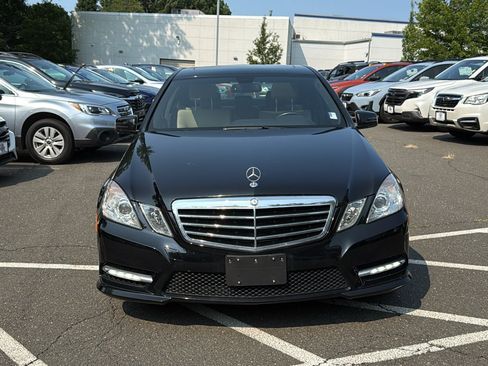 Used 2013 Mercedes-Benz E 350 4MATIC Sedan image 4