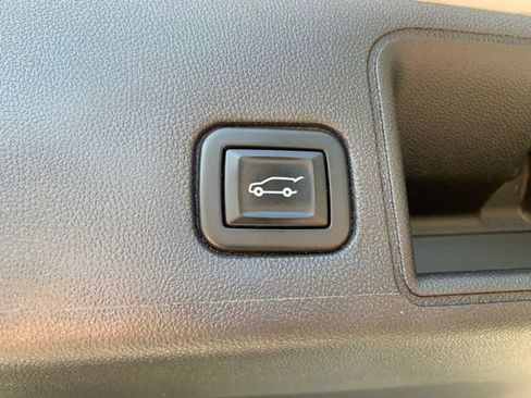 Used 2021 GMC Terrain SLE w/ Driver Convenience Package FWD image 6