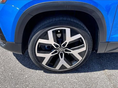 Used 2022 Volkswagen Taos SEL AWD/4WD image 11