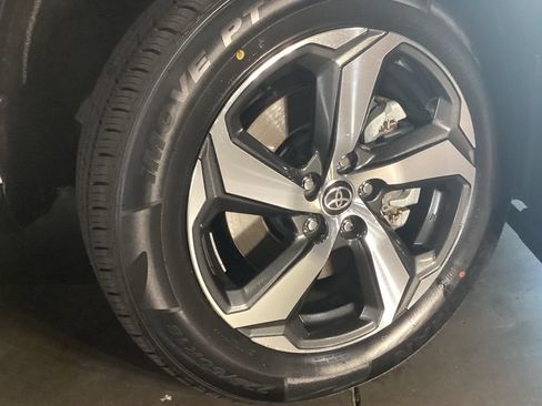 Used 2023 Toyota RAV4 SE w/ Weather & Moonroof Package AWD/4WD image 6