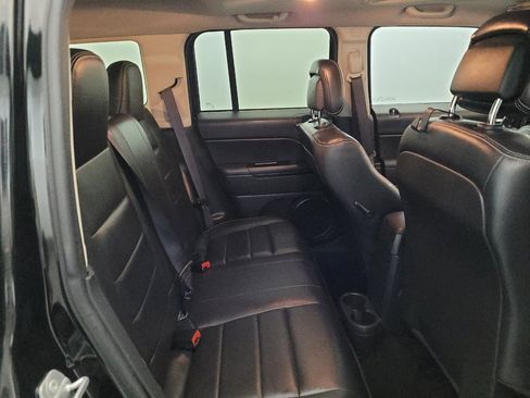 Used 2016 Jeep Patriot High Altitude AWD/4WD image 19